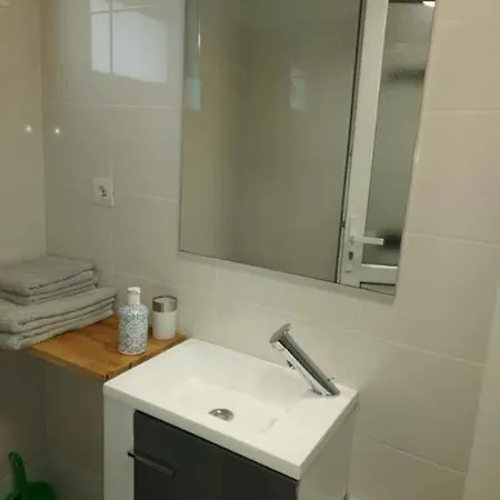 Studio Au Calme Wifi 600M Centre Ville Parking Gratuit Devant Castres  Exterior photo