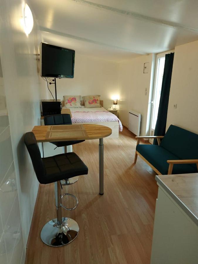Apartment Au Calme Wifi 600m Centre Parking Gratuit Devant